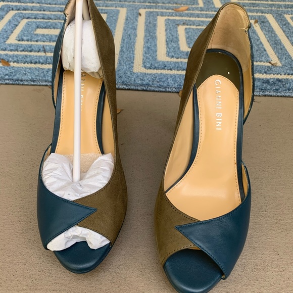 NEW Gianni bini heels! - Picture 4 of 5